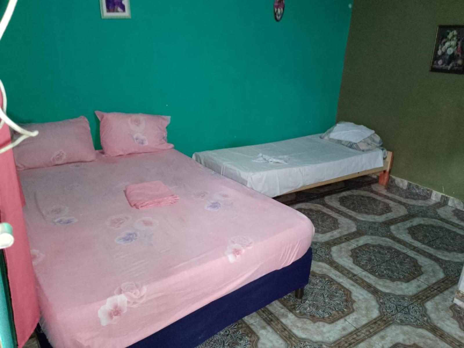 Hostel Loli 푸에르토이과수 외부 사진
