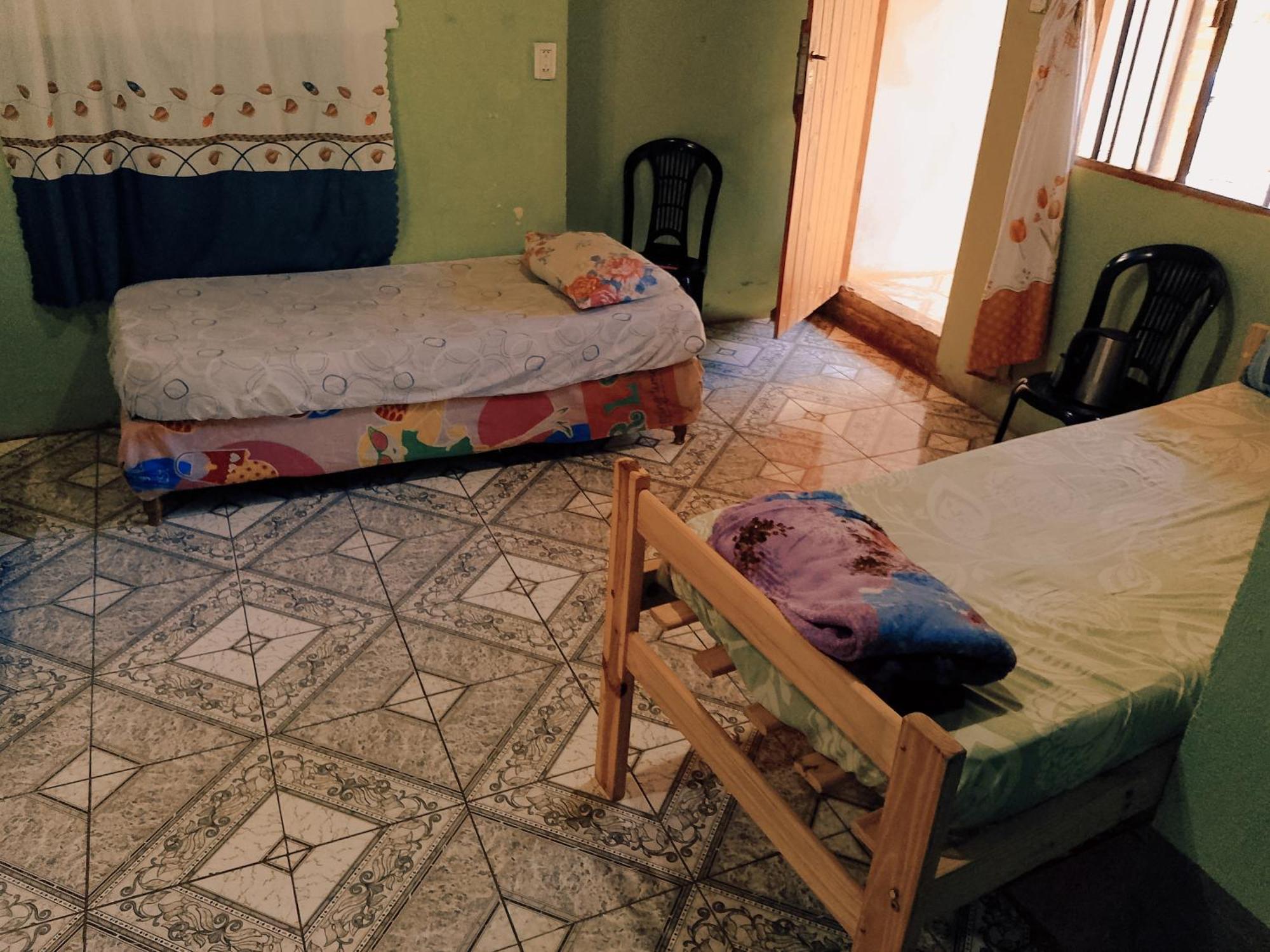 Hostel Loli 푸에르토이과수 외부 사진